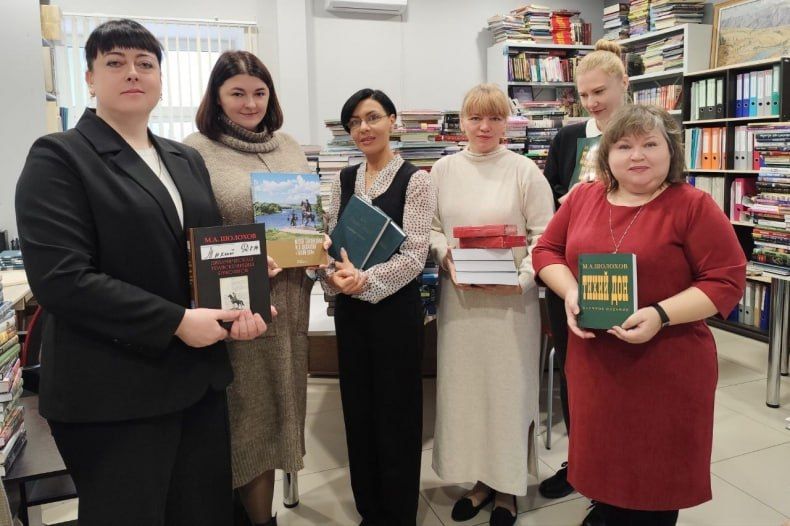 Сотрудники музея-заповедника «Тихий Дон» посетили Свердловскую библиотеку Сотрудники музея-заповедника «Тихий Дон» посетили Свердловскую библиотеку