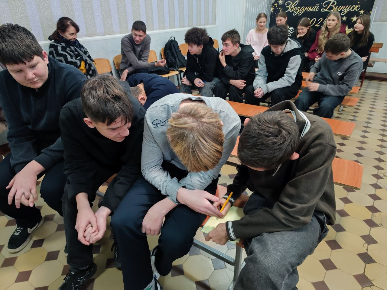 Квиз «Вредные Привычки и терроризм» провели в Успенской средней школе №1 Квиз «Вредные Привычки и терроризм» провели в Успенской средней школе №1