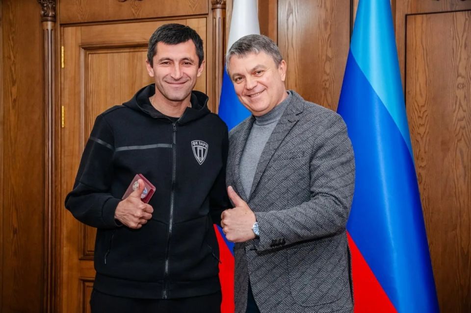 Андрей Рубанцов: Глава ЛНР встретился с коллективом ЛУГАНСКОЙ «ЗАРИ» Андрей Рубанцов: Глава ЛНР встретился с коллективом ЛУГАНСКОЙ «ЗАРИ»