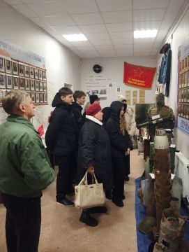 В Новоайдарском краеведческом музее открылась выставка "Твое имя Герой"