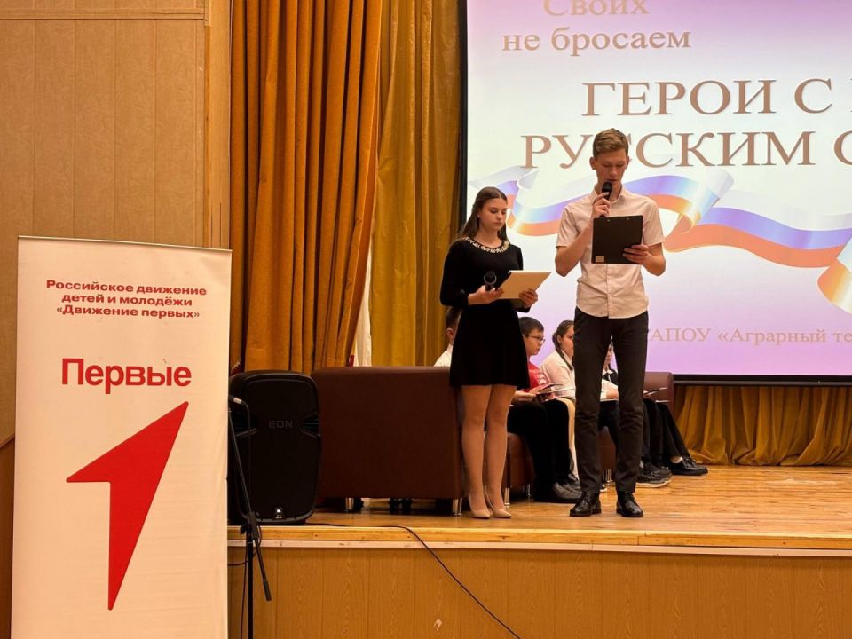 Литературный квартирник объединил перевальчан и оренбуржцев Литературный квартирник объединил перевальчан и оренбуржцев