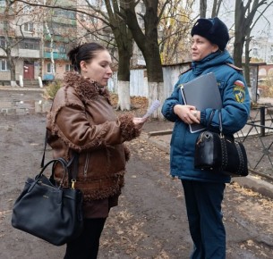 Инспектора ОНД и ПР по г. Красный Луч на регулярной основе проводят профилактические рейды по предупреждению пожаров зимний период