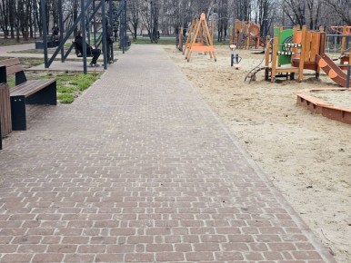 Андрей Рубанцов: В рамках сезонных работ по благоустройству территорий городского округа, МУП "ЖЭК" города Ровеньки провел комплексные работы