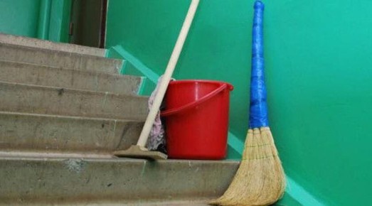 Уборка мест общего пользования и замена окон в подъездах войдут в перечень услуг единой управляющей компании ЛНР «Единый региональный фонд», стоимость услуг останется прежней