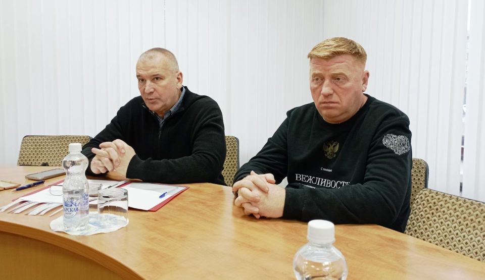 В Луганске состоялось выездное совещание Министра природных ресурсов и экологии Луганской Народной Республики с представителями трех муниципальных образований В Луганске состоялось выездное совещание Министра природных ресурсов и экологии Луганской Народной Республики с представителями трех муниципальных образований