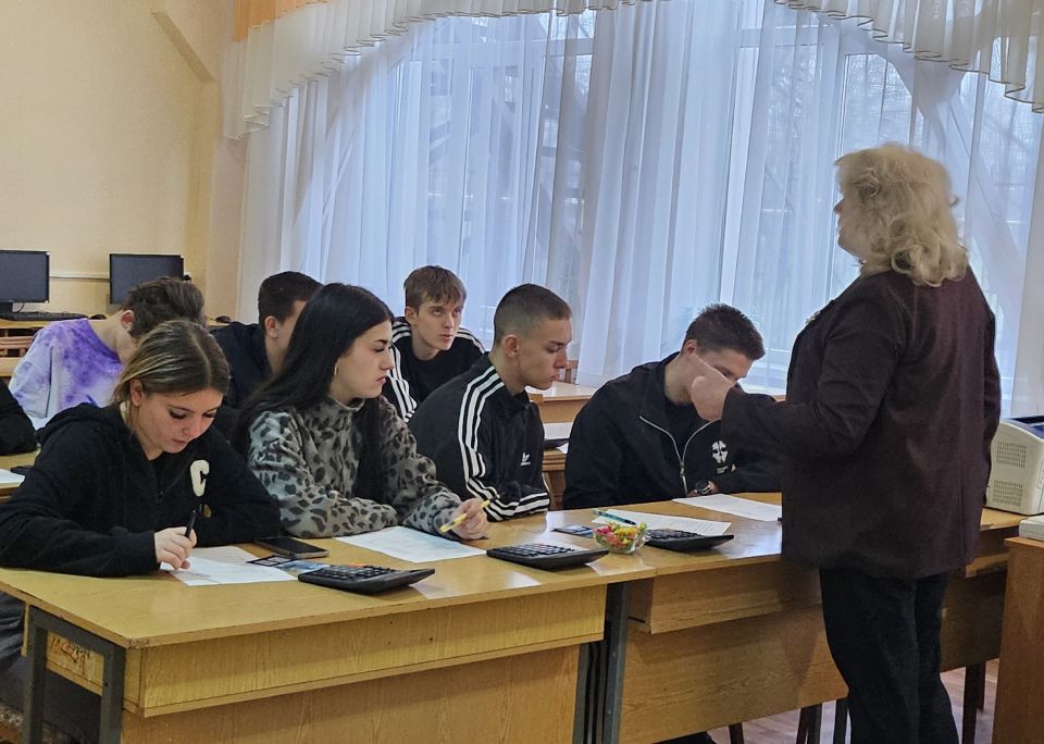 В Брянковском колледже ЛГПУ прошёл яркий и насыщенный День открытых дверей В Брянковском колледже ЛГПУ прошёл яркий и насыщенный День открытых дверей