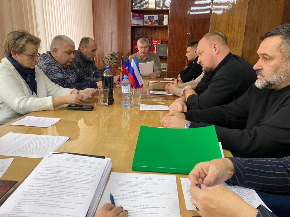 В Антрацитовском муниципальном округе состоялось XXXVII внеочередное заседание Совета депутатов В Антрацитовском муниципальном округе состоялось XXXVII внеочередное заседание Совета депутатов