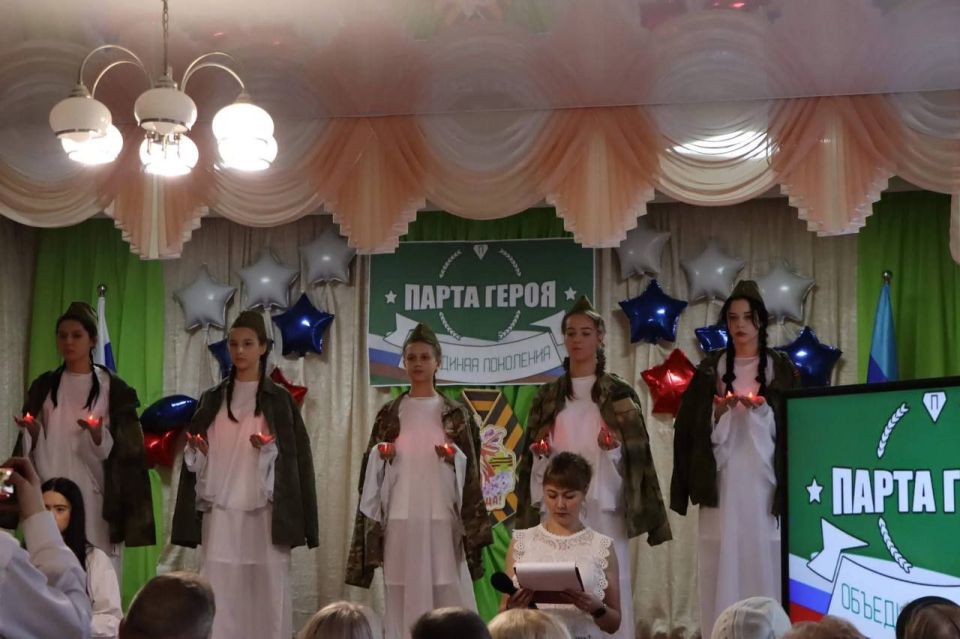 В рамках реализации партийного проекта "Новая школа" ВПП "Единая Россия" в Беловской средней школе №2 открыли «Парту Героя» в честь Павла Ильича Журавлёва В рамках реализации партийного проекта "Новая школа" ВПП "Единая Россия" в Беловской средней школе №2 открыли «Парту Героя» в честь Павла Ильича Журавлёва