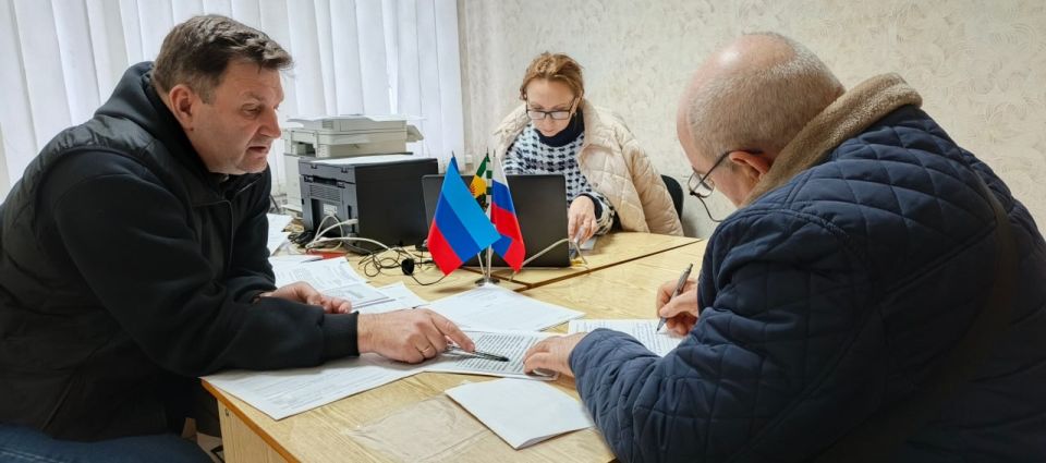 Состоялся очередной прием граждан в общественной приемной Главы ЛНР Состоялся очередной прием граждан в общественной приемной Главы ЛНР