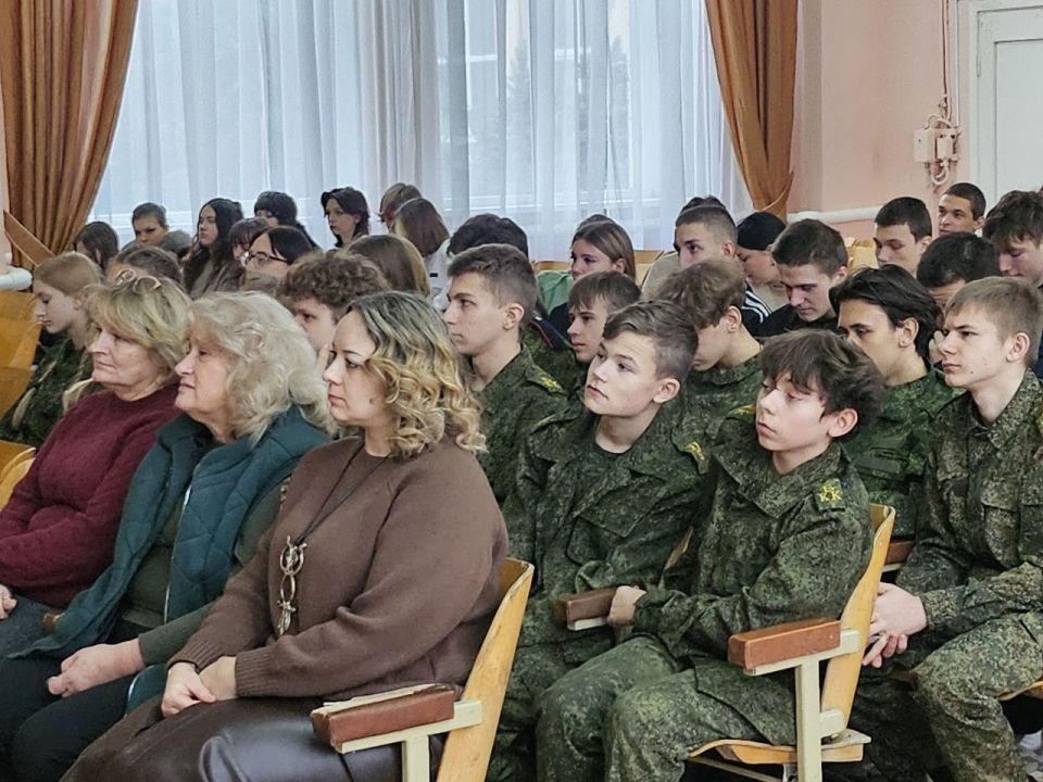 В Брянковском колледже ЛГПУ прошёл яркий и насыщенный День открытых дверей В Брянковском колледже ЛГПУ прошёл яркий и насыщенный День открытых дверей