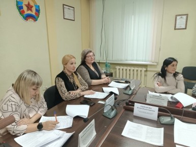 В Администрации городского округа город Ровеньки состоялось очередное заседание городской комиссии по делам несовершеннолетних и защите их прав под председательством заместителя Главы Администрации городского округа город...