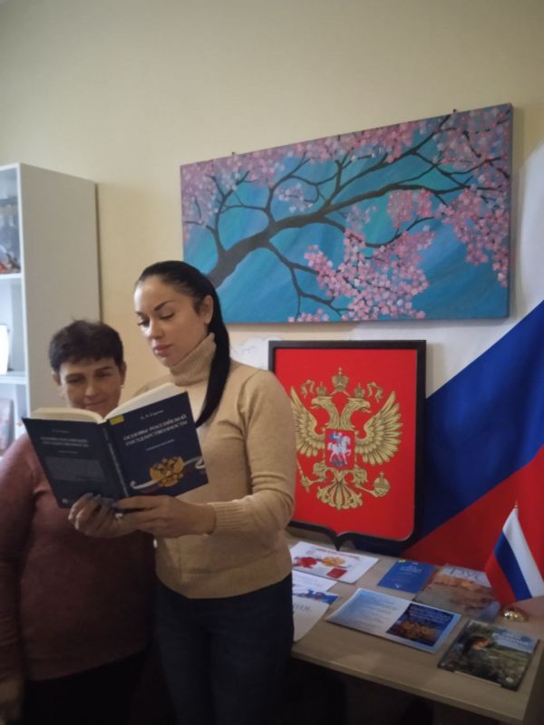 Вячеслав Третьяков: 12 декабря — День Конституции Российской Федерации Вячеслав Третьяков: 12 декабря — День Конституции Российской Федерации