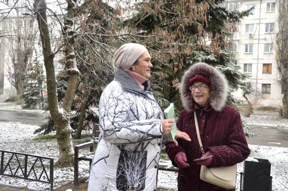 АКТИВНОЕ ДОЛГОЛЕТИЕ. На улицах Рубежного сотрудники городского Дворца культуры провели акцию «Активное долголетие» АКТИВНОЕ ДОЛГОЛЕТИЕ. На улицах Рубежного сотрудники городского Дворца культуры провели акцию «Активное долголетие»