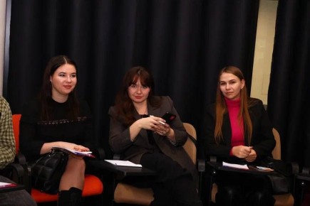 Члены Молодёжной палаты при Совете Антрацитовского муниципального округа приняли участие в «Школе молодого политика»