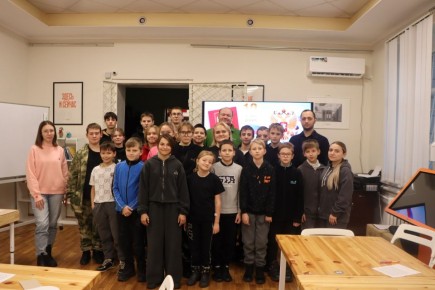 Сегодня в музее истории города Ровеньки была проведена интеллектуальная игра «Я –гражданин России», посвященная Дню Конституции Российской Федерации