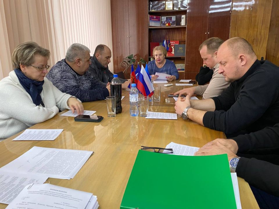 В Антрацитовском муниципальном округе состоялось XXXVII внеочередное заседание Совета депутатов В Антрацитовском муниципальном округе состоялось XXXVII внеочередное заседание Совета депутатов