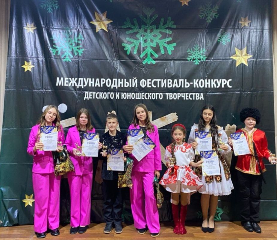 В Ростове-на-Дону прошел масштабный Международный фестиваль-конкурс детского и юношеского творчества «Елки» В Ростове-на-Дону прошел масштабный Международный фестиваль-конкурс детского и юношеского творчества «Елки»