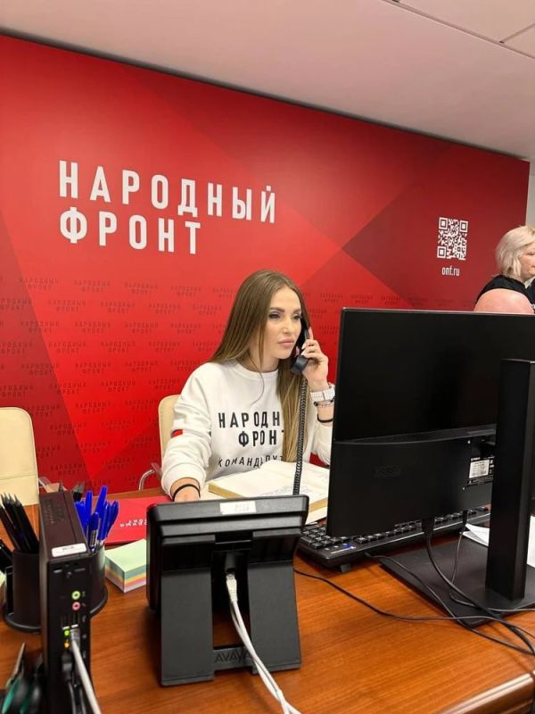 О жилье, о будущем детей и безопасности семей: волонтеры ЛНР помогают обрабатывать обращения на прямую линию с Путиным