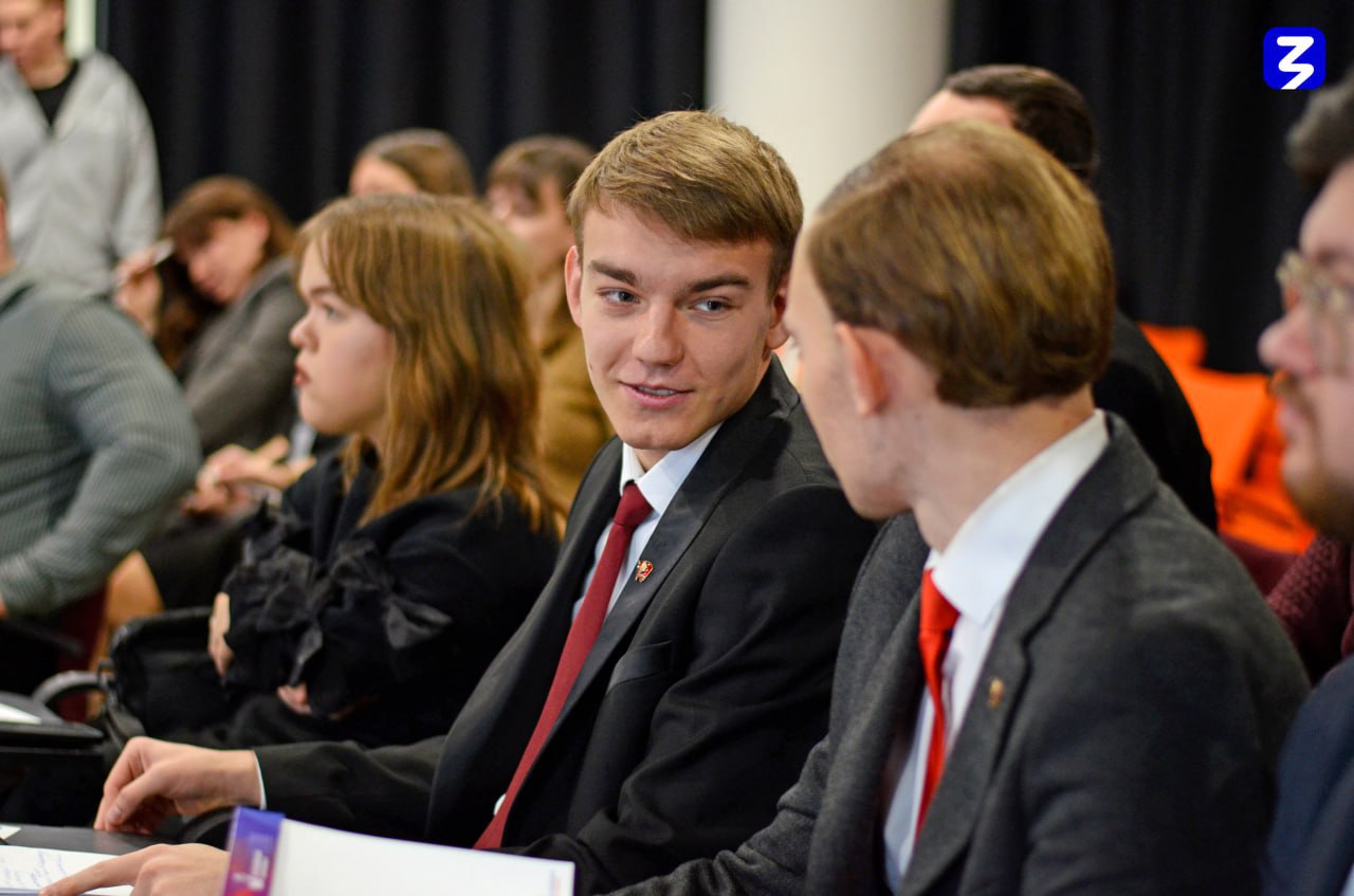 В стенах Дома Знаний прошло торжественное награждение победителей проекта Знание.Премия В стенах Дома Знаний прошло торжественное награждение победителей проекта Знание.Премия
