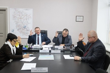 АКТУАЛЬНЫЕ ВОПРОСЫ. 11 декабря провел очередное заседание Комитета Народного Совета ЛНР по инфраструктуре, на котором обсудили вопросы жилищно-коммунального хозяйства ЛНР