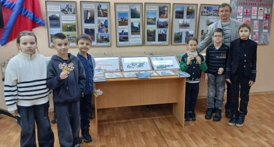 Встреча с мастером: школьники познакомились с искусством вышивки и поэзией