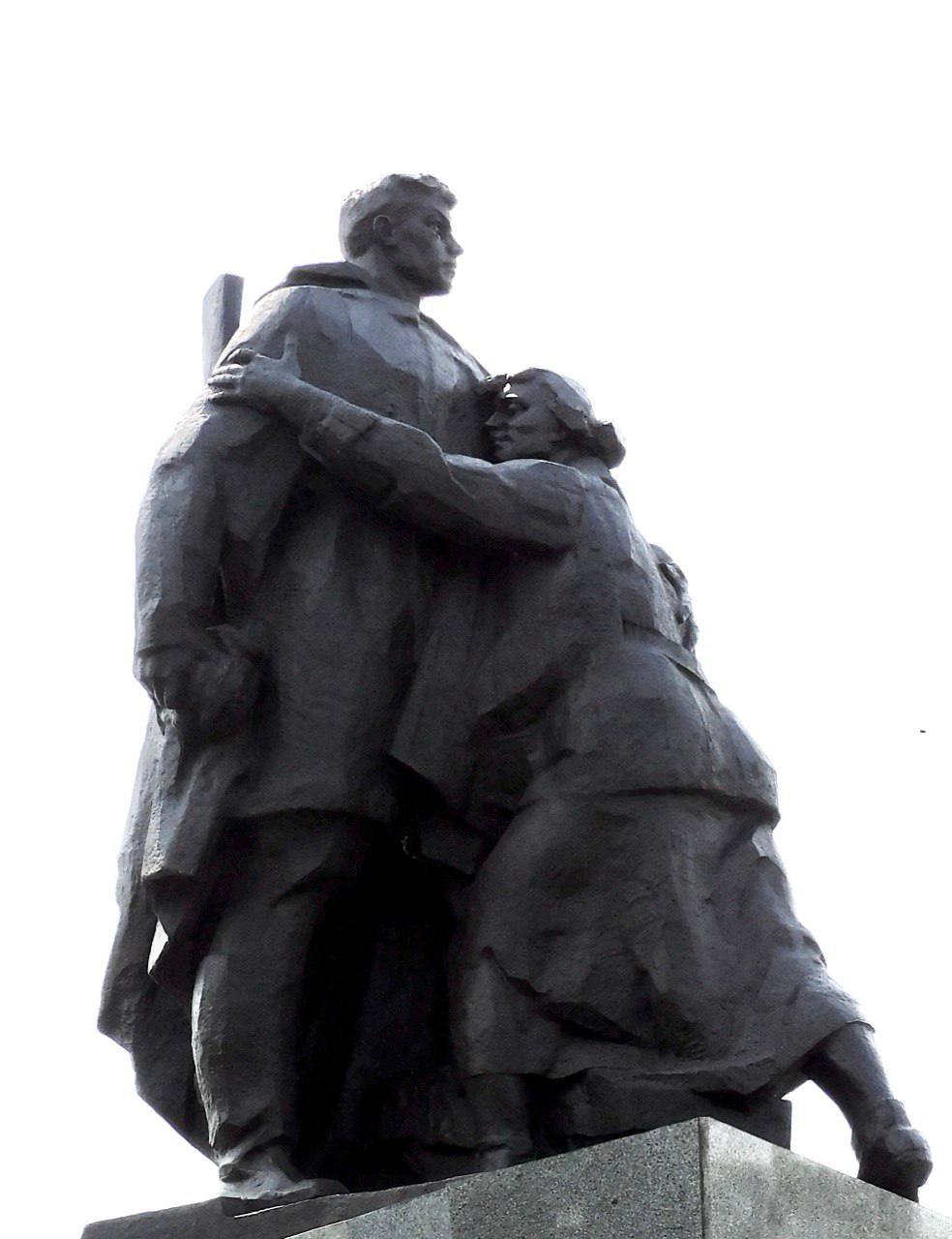 Объявляется проведение муниципального конкурса творческих работ «Склоняем голову у монумента»