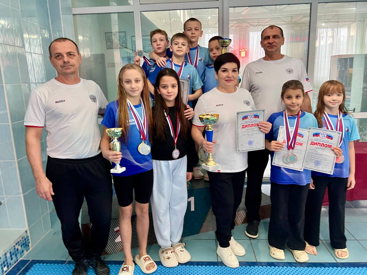 В Молодогвардейске состоялся турнир по плаванию "Золотая рыбка" В Молодогвардейске состоялся турнир по плаванию "Золотая рыбка"