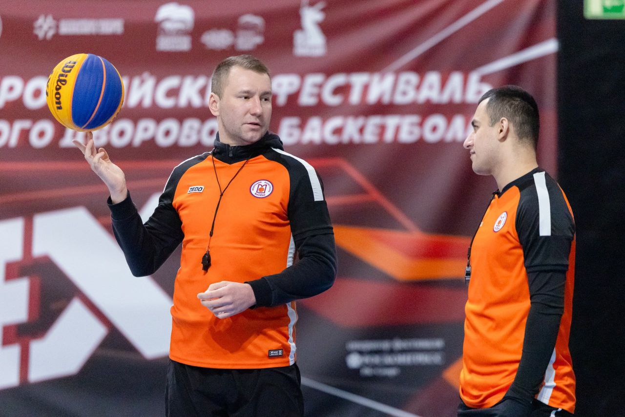 Школьницы из Перевальска побывали в Москве на фестивале по детскому уличному баскетболу Школьницы из Перевальска побывали в Москве на фестивале по детскому уличному баскетболу