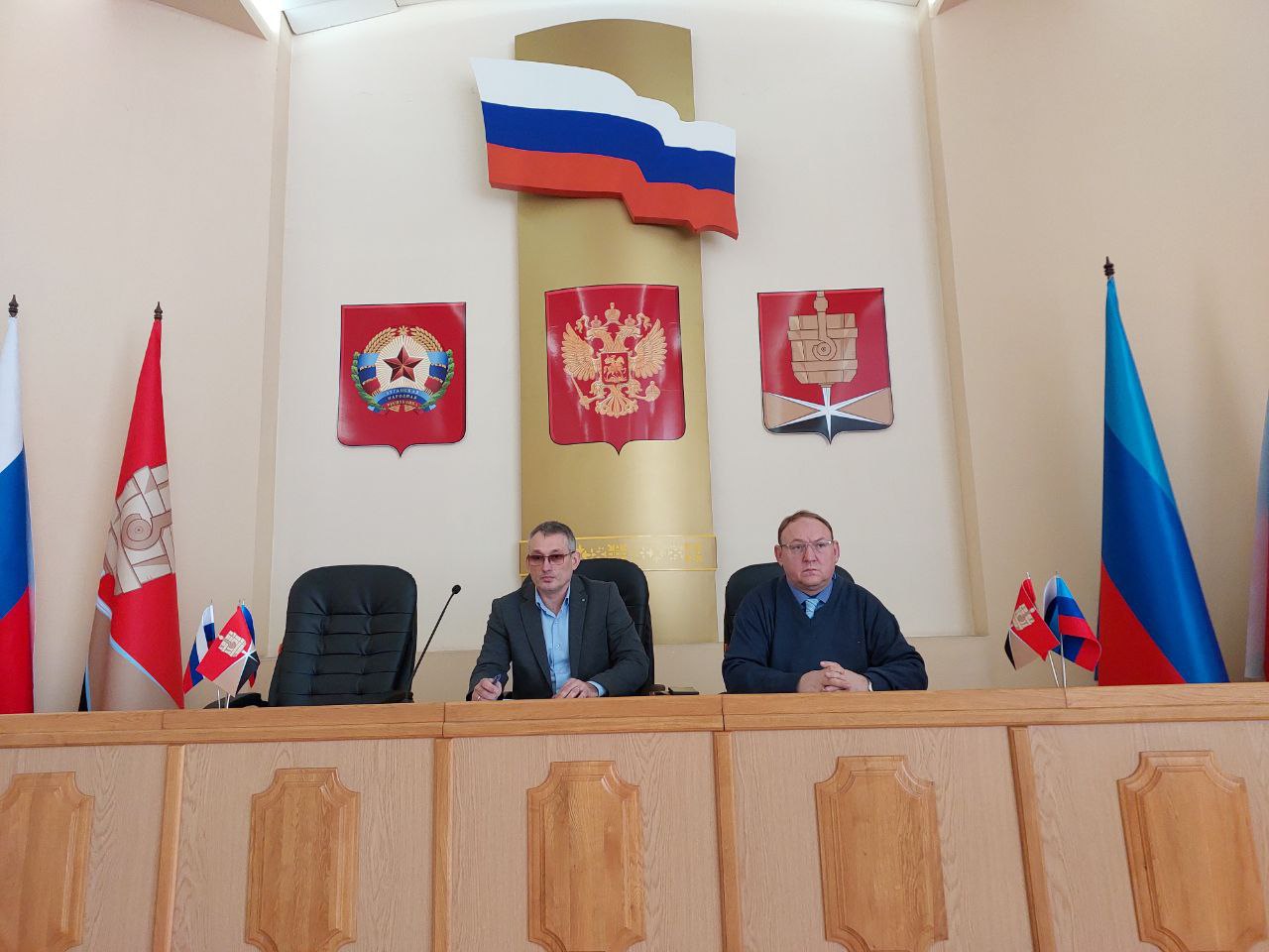 По инициативе Совета городского округа город Алчевск 15 декабря состоялись публичные слушания по теме: «Обсуждение принятия проекта решения Совета городского округа город Алчевск «О принятии Устава муниципального образования...