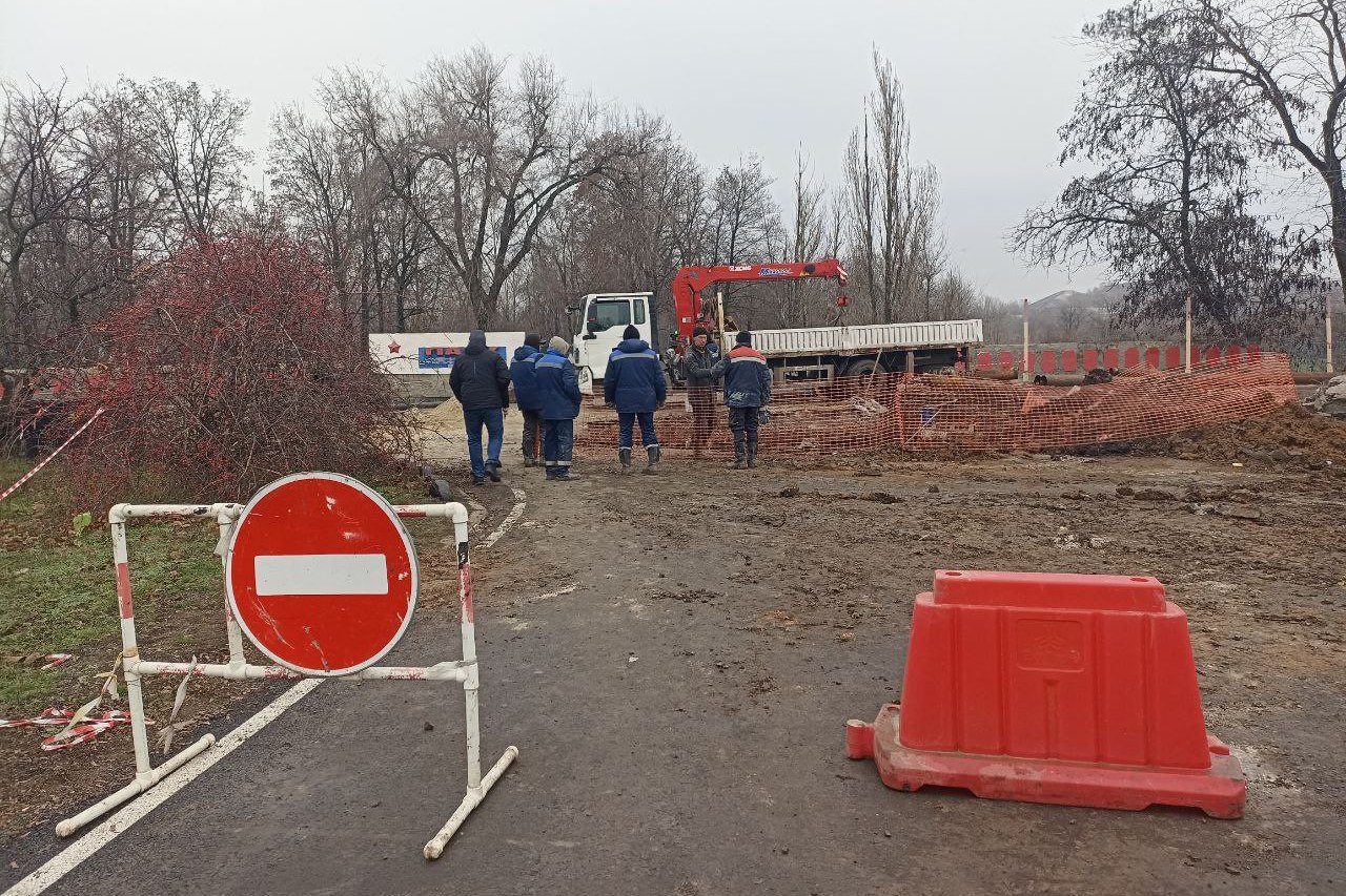 Красноярские специалисты завершают ремонт водовода в Свердловском муниципальном округе ЛНР Красноярские специалисты завершают ремонт водовода в Свердловском муниципальном округе ЛНР