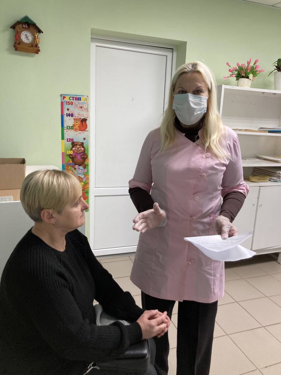 В Славяносербском ФАПе состоялся выездной приём врача общей практики В Славяносербском ФАПе состоялся выездной приём врача общей практики