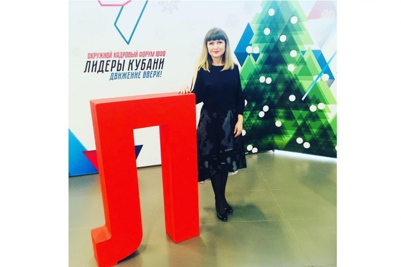 ОБЗОР ПРЕССЫ «ДОНБАСС ВОСТОЧНЫЙ»: Две крутые перемены в жизни одной женщины ОБЗОР ПРЕССЫ «ДОНБАСС ВОСТОЧНЫЙ»: Две крутые перемены в жизни одной женщины