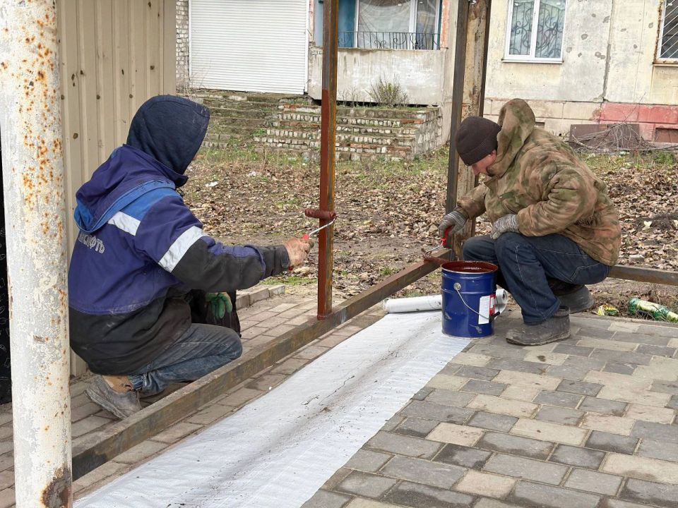 Сергей Колягин: Продолжаем благоустраивать первомайский «Манеж» Сергей Колягин: Продолжаем благоустраивать первомайский «Манеж»