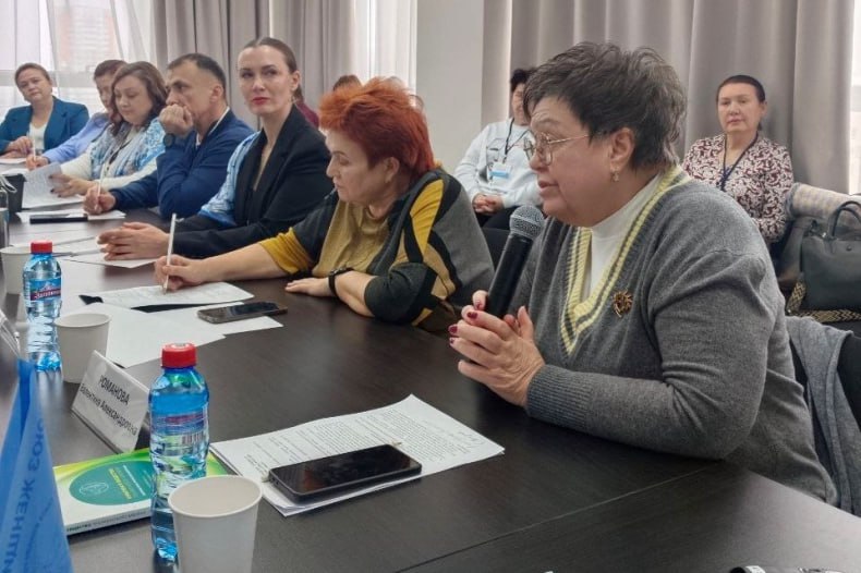 Представители Совета женщин при Администрации Свердловского округа приняли участие в телемосте с коллегами из Красноярского края Представители Совета женщин при Администрации Свердловского округа приняли участие в телемосте с коллегами из Красноярского края