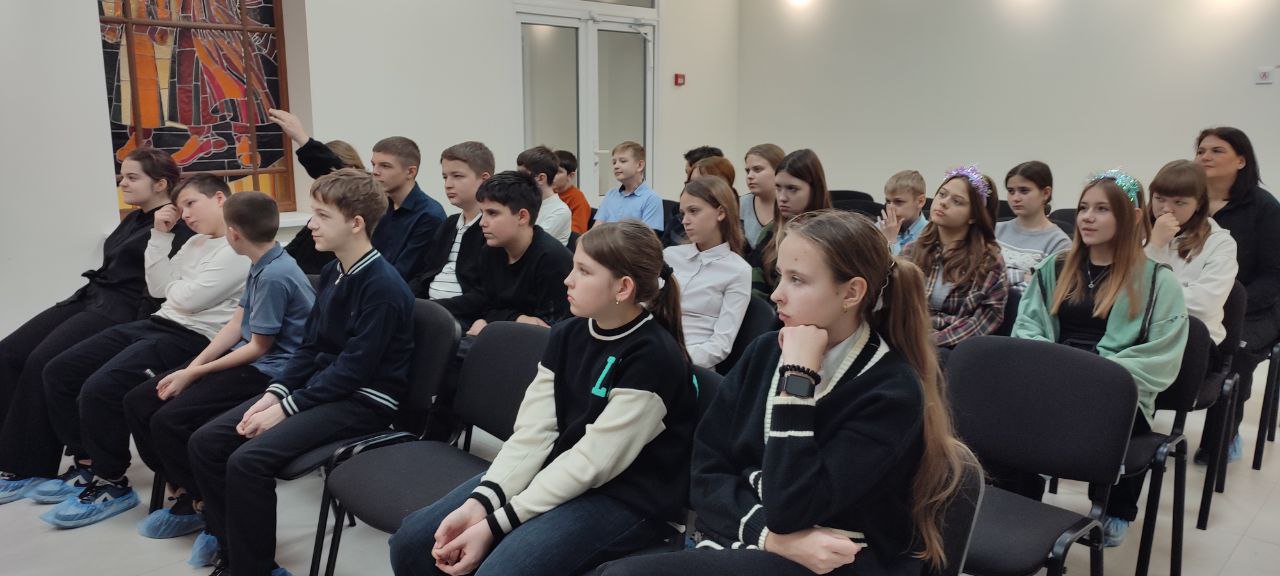 В Перевальском районном историческом музее прошла неделя краеведения В Перевальском районном историческом музее прошла неделя краеведения