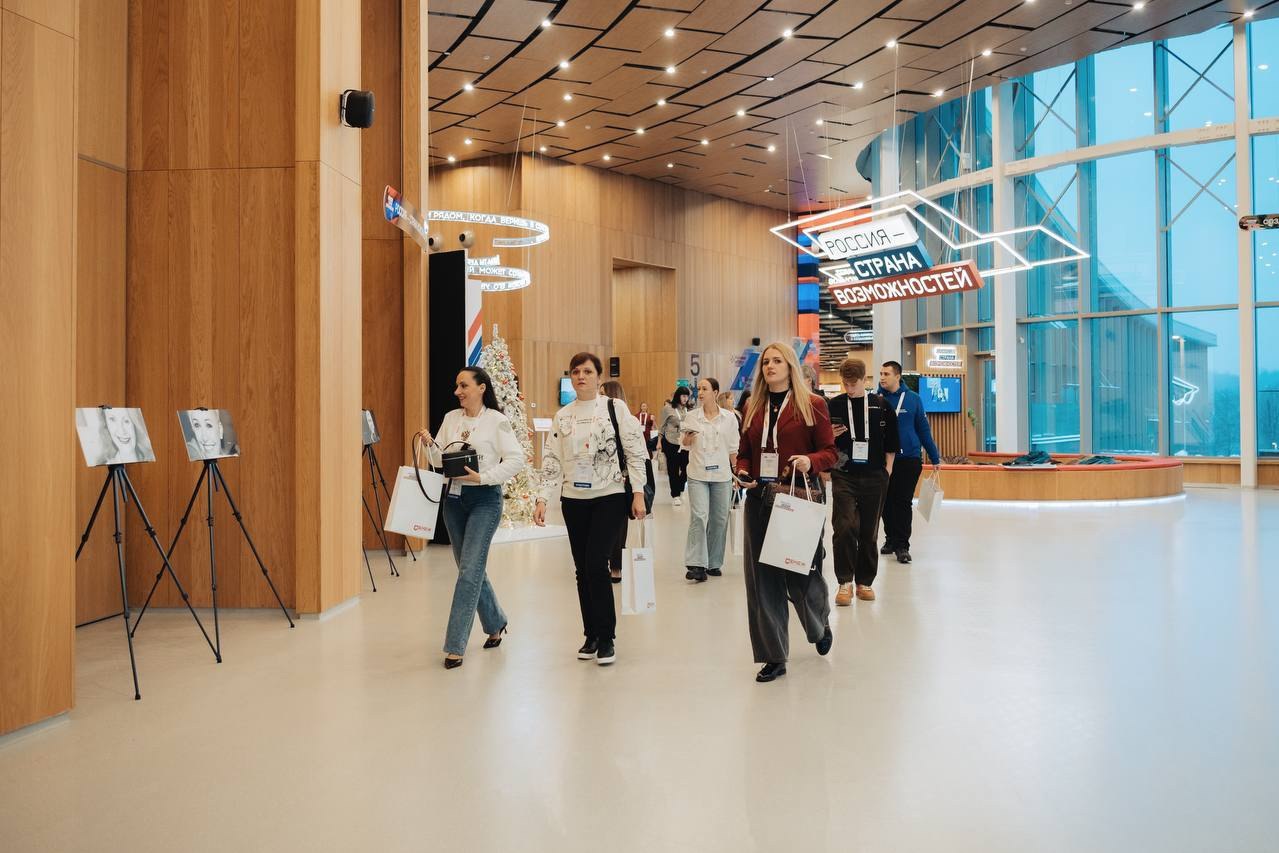 «Новая республика — руками молодежи» в Сенеже! «Новая республика — руками молодежи» в Сенеже!