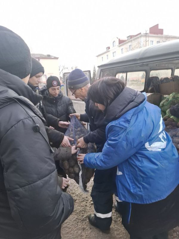 Активисты Первомайского отделения «Единой России» продолжают оказывать гуманитарную помощь Активисты Первомайского отделения «Единой России» продолжают оказывать гуманитарную помощь