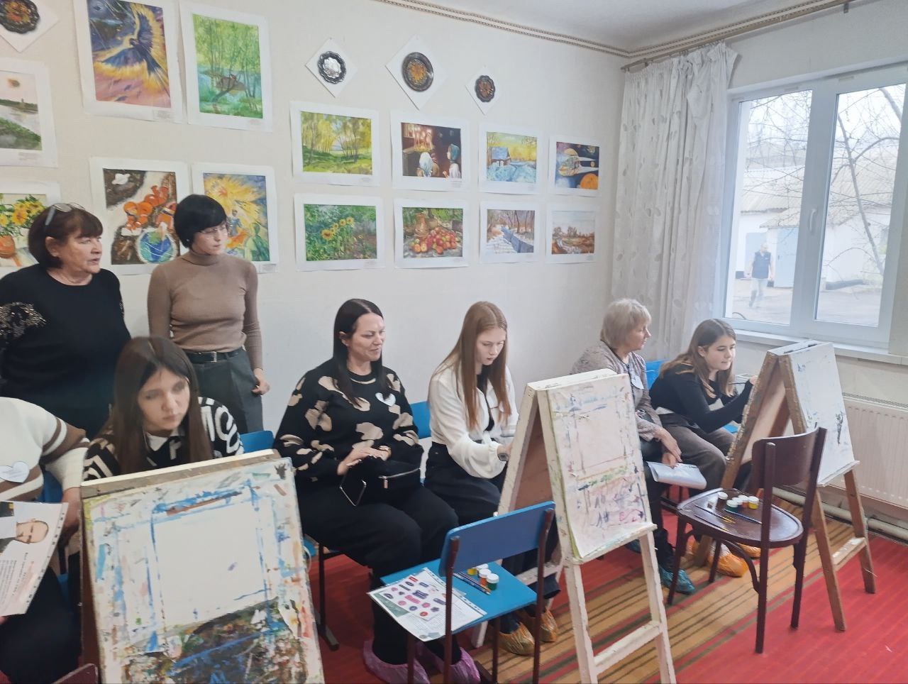 В Лутугинском Доме детского и юношеского творчества прошел форум «Родные – любимые» В Лутугинском Доме детского и юношеского творчества прошел форум «Родные – любимые»