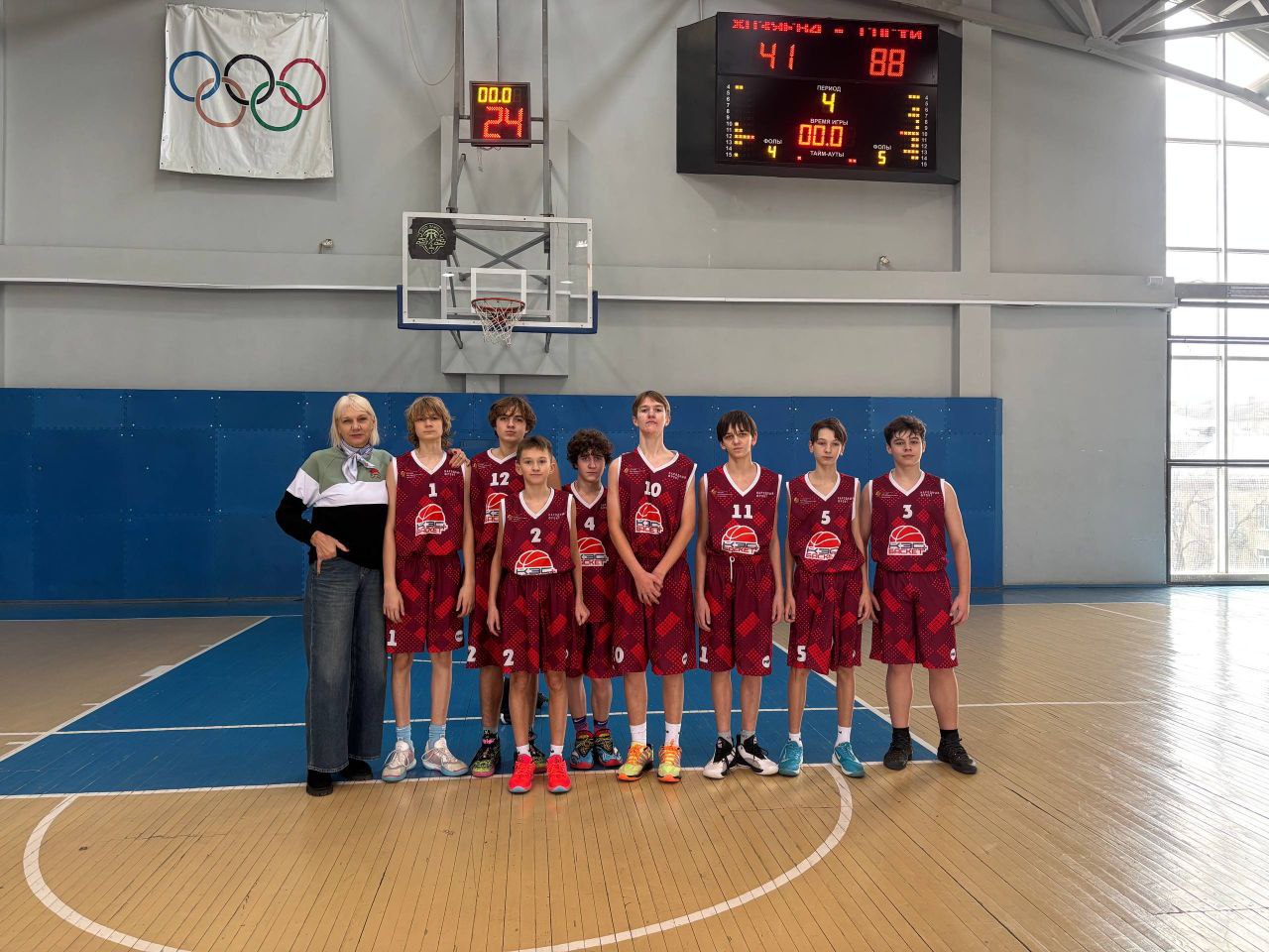 Перевальские баскетболисты одержали уверенную победу на первенстве ДНР Перевальские баскетболисты одержали уверенную победу на первенстве ДНР