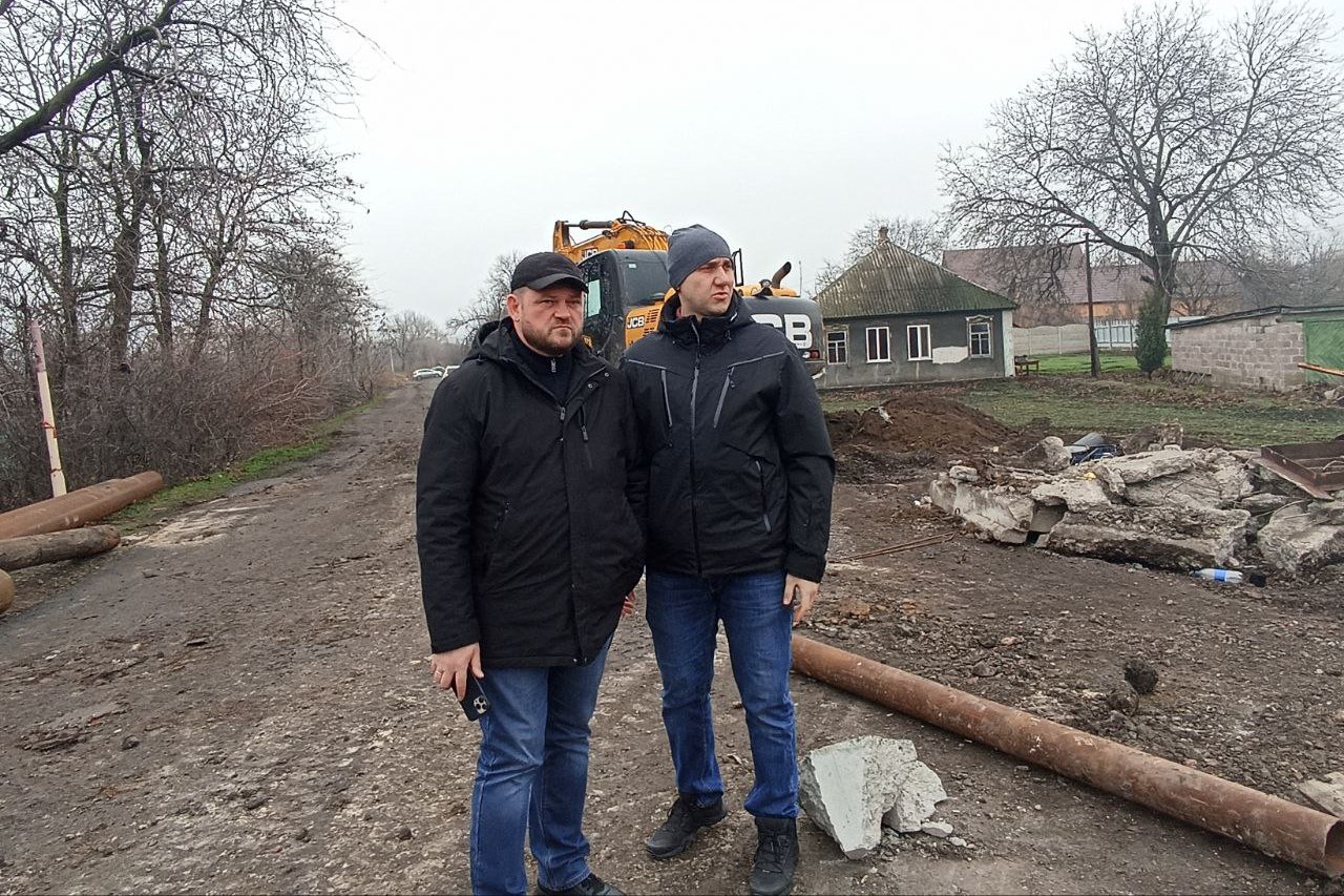 Красноярские специалисты завершают ремонт водовода в Свердловском муниципальном округе ЛНР Красноярские специалисты завершают ремонт водовода в Свердловском муниципальном округе ЛНР