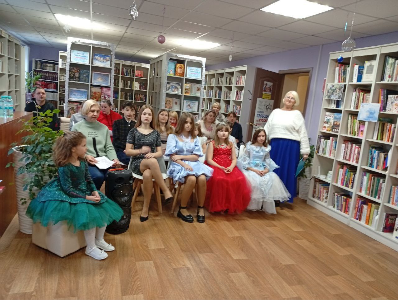 Новогодние семейные чтения вслух: Живая классика в Новоайдарской библиотеке Новогодние семейные чтения вслух: Живая классика в Новоайдарской библиотеке