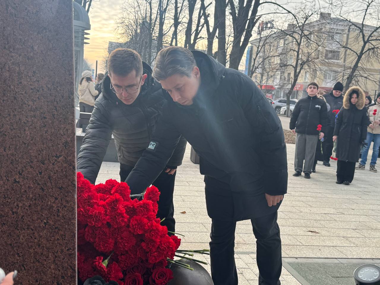 В Республике почтили память журналистов, погибших при исполнении профессиональных обязанностей В Республике почтили память журналистов, погибших при исполнении профессиональных обязанностей