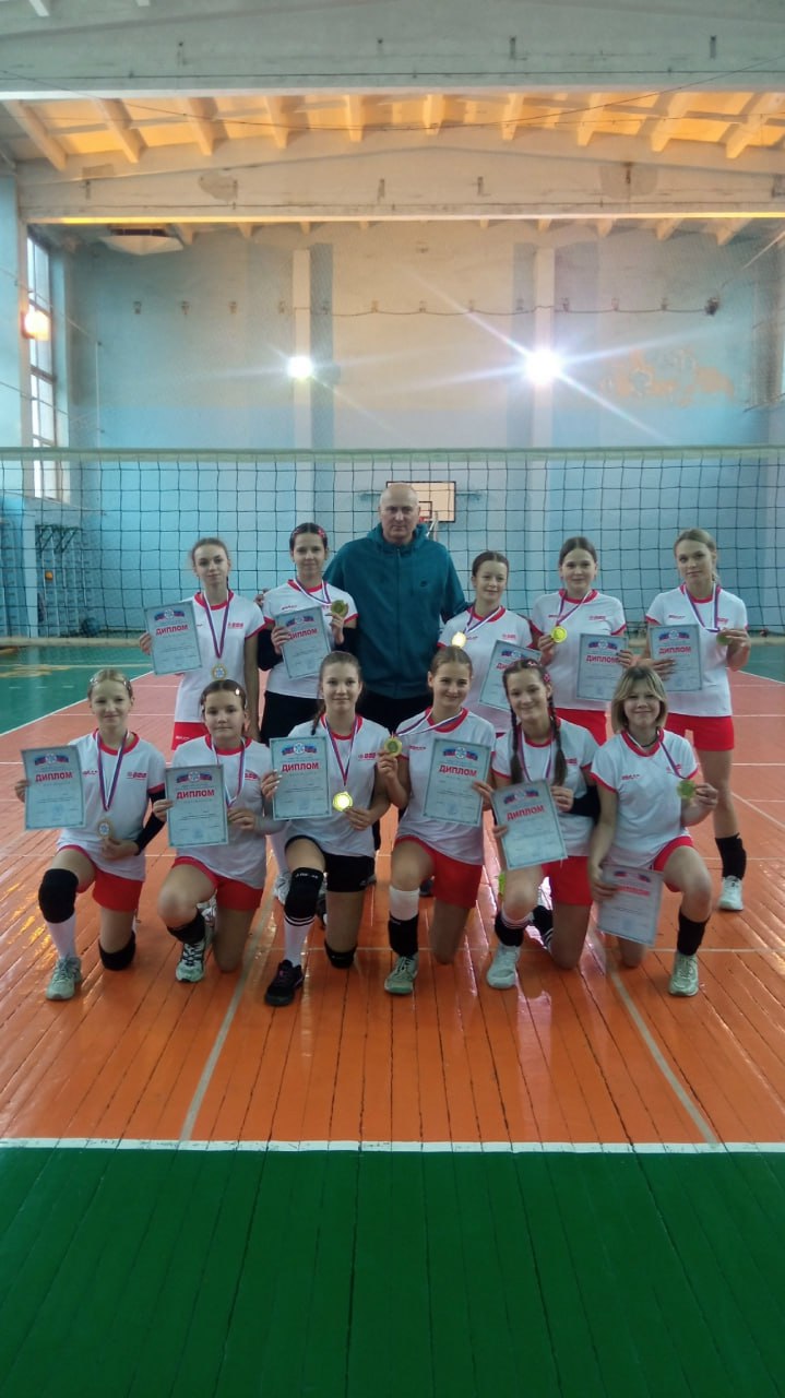 Лутугинская команда по волейболу завоевала золото на турнире «Олимпийские надежды»