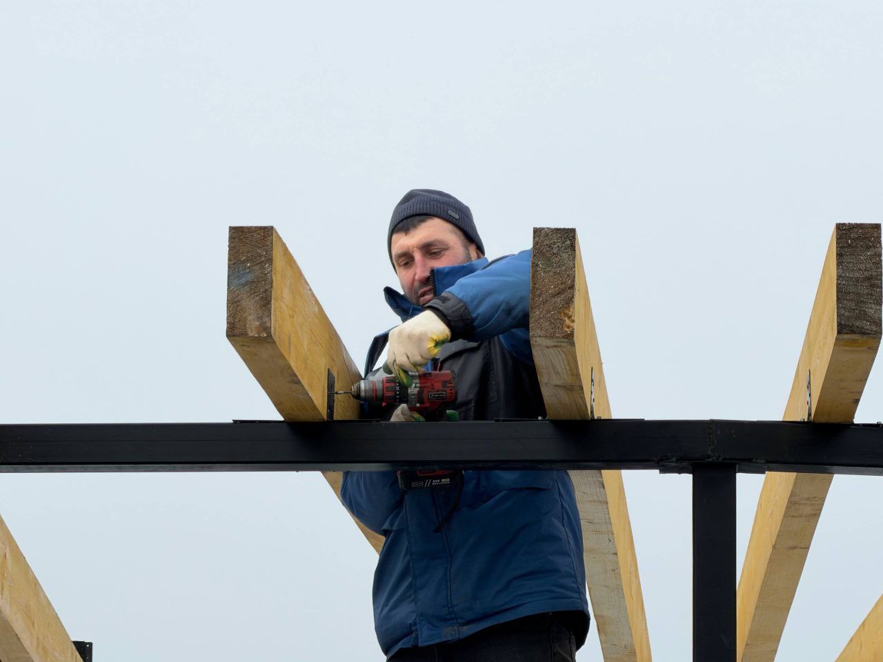 Сергей Колягин: Благоустройство парковой зоны, расположенной за площадью Боевой Славы в Первомайске, приближается к завершению Сергей Колягин: Благоустройство парковой зоны, расположенной за площадью Боевой Славы в Первомайске, приближается к завершению