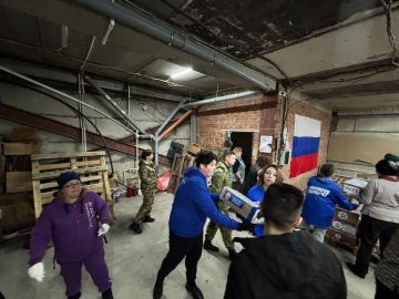 Молодогвардейцы Новосибирска приняли участие в погрузке двух фур с гуманитарной помощью в ЛНР