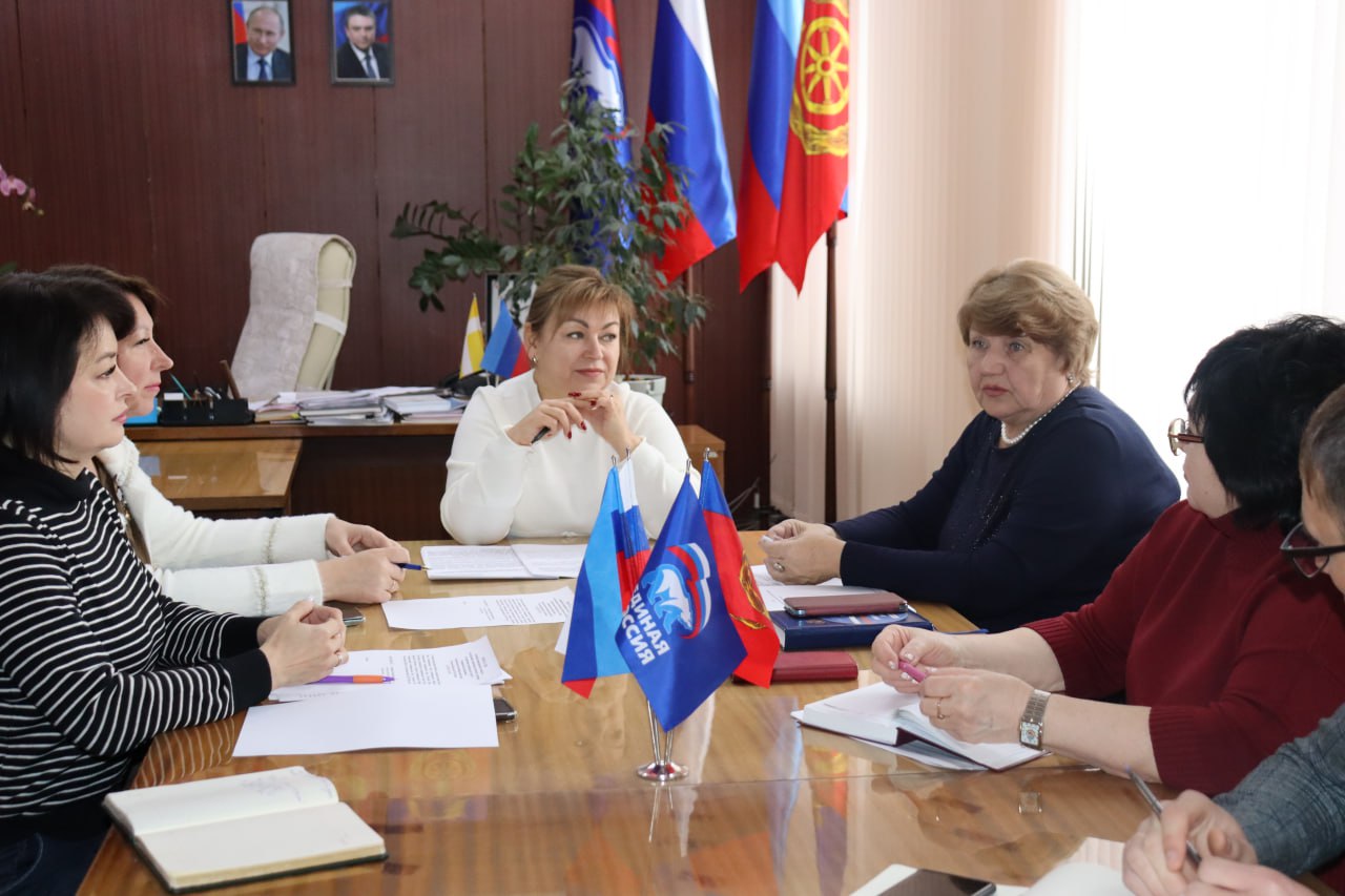 Под председательством Виктории Сошиной в Администрации округа прошло первое заседание оргкомитета по организации и проведению публичных слушаний на территории Антрацитовского муниципального округа Под председательством Виктории Сошиной в Администрации округа прошло первое заседание оргкомитета по организации и проведению публичных слушаний на территории Антрацитовского муниципального округа