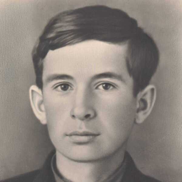 «Рассказы о героях». Леонид Александрович (Али Асадулла-оглы) Дадышев родился 26 октября 1925 года в городе Шахтинске