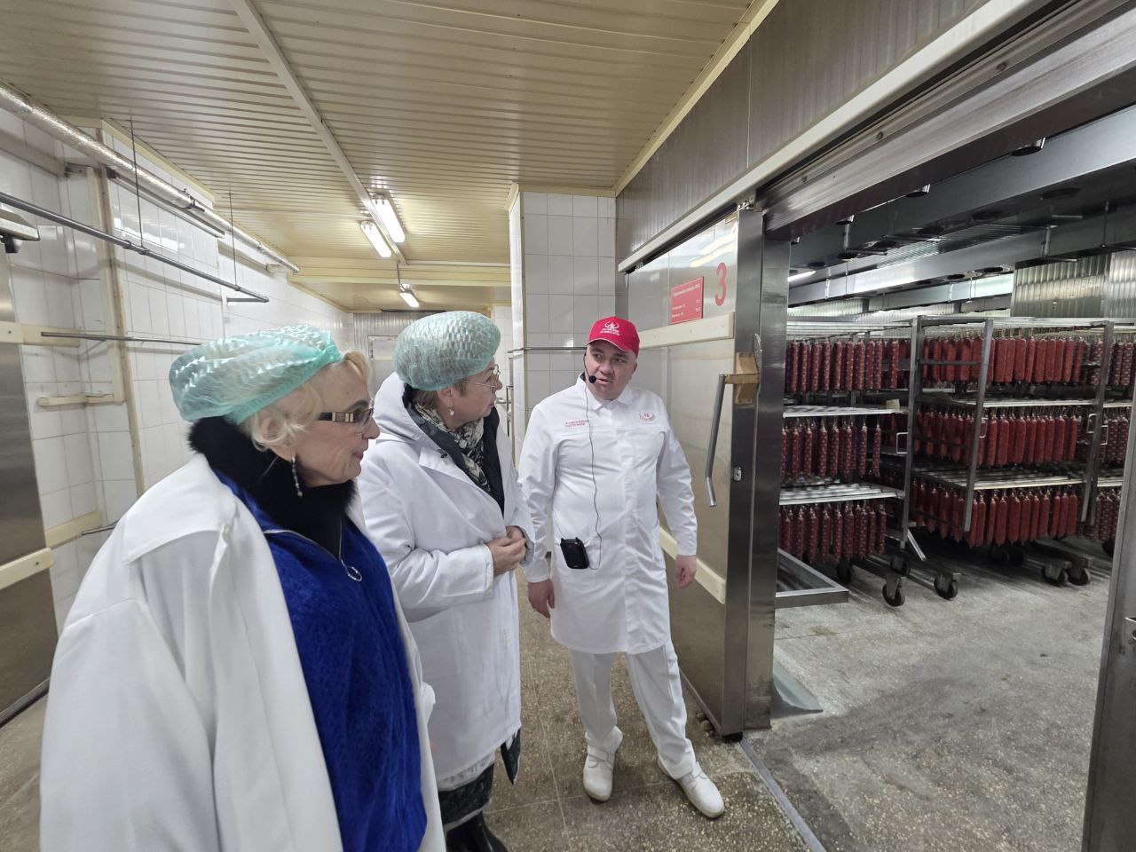 Ольга Бас: Сегодня посетила одно из самых знаковых предприятий нашего региона ООО «Луганский мясокомбинат» Ольга Бас: Сегодня посетила одно из самых знаковых предприятий нашего региона ООО «Луганский мясокомбинат»