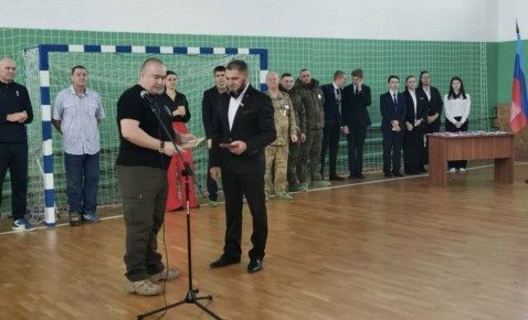 13 декабря в Лутугинской детско-юношеской спортивной школе состоялось важное событие — открытые соревнования по всестилевому каратэ в рамках Международного турнира по единоборствам "Герои Отечества"