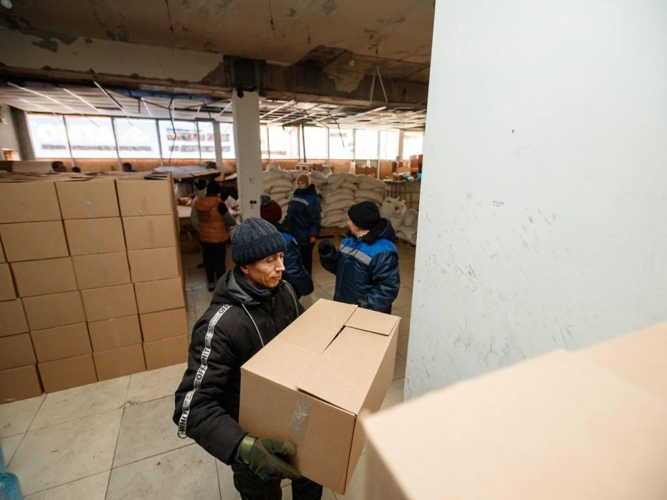 Молодогвардейцы Татарстана доставили 12 тонн дополнительной помощи бойцам СВО и жителям Лисичанска и Рубежное Молодогвардейцы Татарстана доставили 12 тонн дополнительной помощи бойцам СВО и жителям Лисичанска и Рубежное